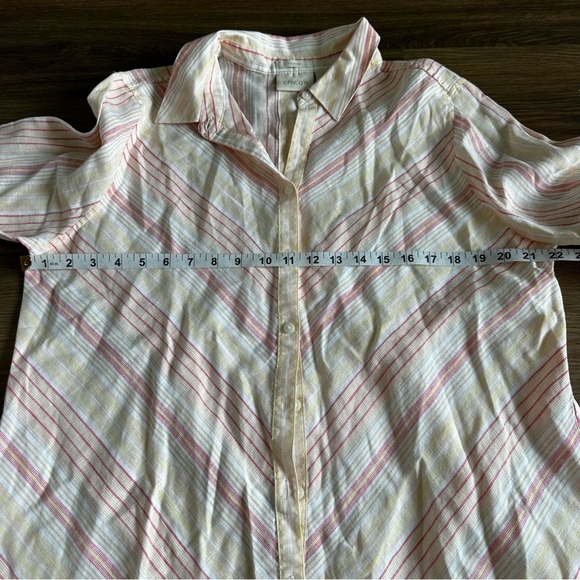 CHICOS No Iron 100% Linen Button Shirt Size 2 (US 12) Pink Striped Back Button - Picture 7 of 10
